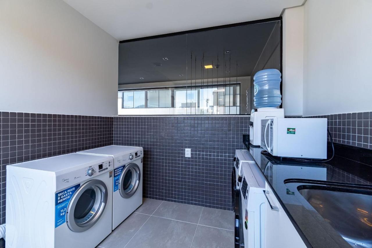 Aion Suites 103 - Compacto E Luxuoso Loft - Rooftop Com Piscina E Academia - A Poucos Passos Da Praia Bombinhas Eksteriør billede